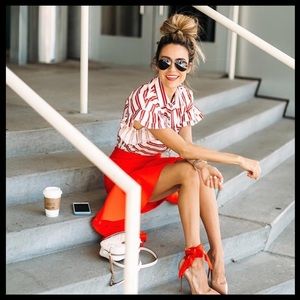 GO BOLD IN REDS STYLE BOX | 5 ITEMS